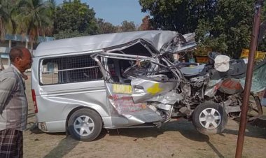 ট্রাক-অ্যাম্বুল্যান্স মুখোমুখি সংঘর্ষে রোগীসহ নিহত ৩, আহত ৪