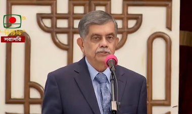 উপদেষ্টা হিসেবে শপথ নিলেন সি আর আবরার