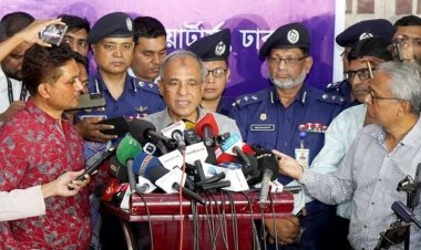 আইনশৃঙ্খলা রক্ষাকারী বাহিনী ছাড়া কারও অভিযান চালানোর অধিকার নেই- স্বরাষ্ট্র উপদেষ্টা