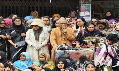 ছাত্ররা ডিসি-এসপিকে নির্দেশ করলে দেশে আইন প্রয়োগ হবে কী করে, প্রশ্ন রিজভীর