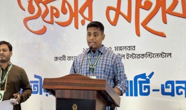 আওয়ামী লীগকে রাজনীতিতে দেখতে চাই না: হাসনাত