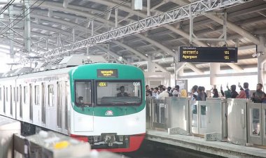  চাকরি স্থায়ীকরণ দাবি ঈদযাত্রার দিন থেকে কর্মবিরতির হুমকি রেলওয়ের গেটকিপারদের