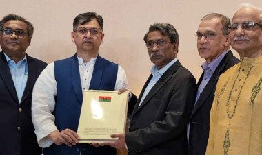 সংবিধানে ৭১’র সঙ্গে ২৪’কে একই কাতারে আনা সমুচিত নয়