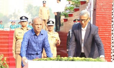 রাজারবাগ পুলিশ স্মৃতিসৌধে স্বরাষ্ট্র উপদেষ্টার শ্রদ্ধা নিবেদন