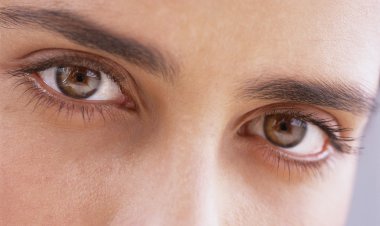 চোখের সুস্থতা বজায় রাখার ৫ সহজ উপায়