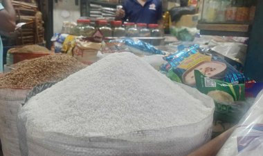 সেমাই-চিনি ও সুগন্ধি চালে স্বস্তি, বেড়েছে দুধের দাম