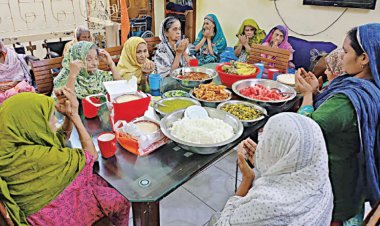 স্মৃতি হাতড়ে সান্ত্বনা খোঁজেন,আপন ভুবন বৃদ্ধাশ্রম