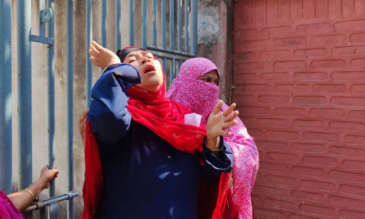 মসজিদ থেকে টেনেহিঁচড়ে বের করে ৩ ভাইকে কুপিয়ে হত্যা
