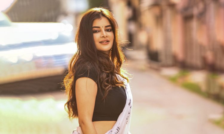 ডিসেম্বরে বিয়ে করছেন মধুমিতা