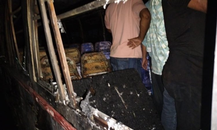 টঙ্গীতে হঠাৎ আগুনে পুড়ল ২ বাস