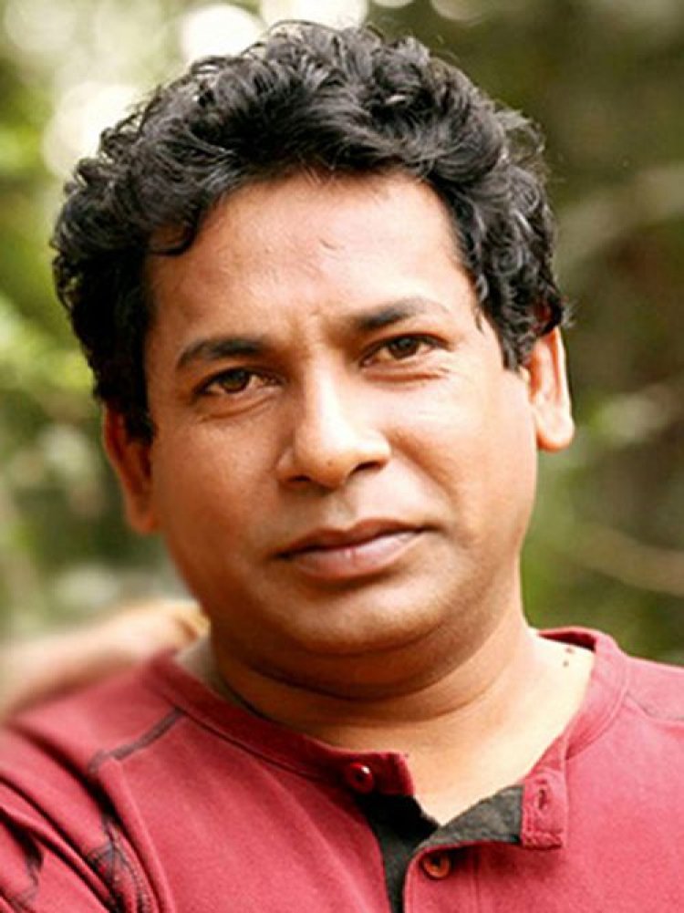 হুইল চেয়ারে প্রিমিয়ারে এলেন মোশাররফ করিম, কি হয়েছে অভিনেতার?