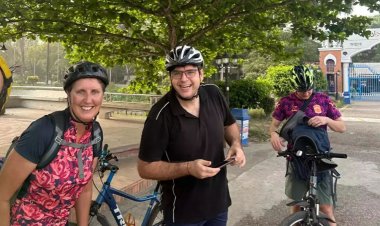 বাঘ বাঁচাতে সাইকেলে চড়ে ডাচ রাষ্ট্রদূতের সুন্দরবন যাত্রা