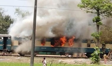 ট্রেনে আগুন, ঢাকা-ময়মনসিংহ রেল যোগাযোগ বন্ধ