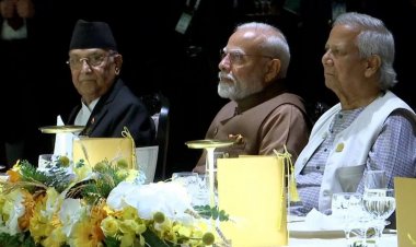 নৈশভোজে এক টেবিলে ইউনূস-মোদি