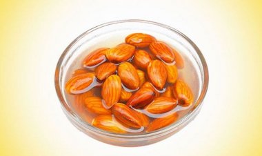 যে ৫ খাবার পানিতে ভিজিয়ে না খেলে হতে পারে বিপদ