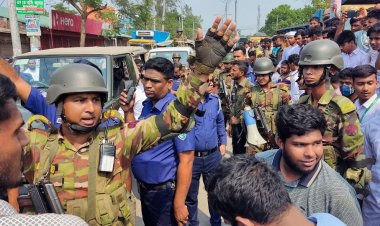 ঠাকুরগাঁওয়ে ৬ দফা দাবিতে শিক্ষার্থীদের সড়ক অবরোধ, ভোগান্তি চরমে
