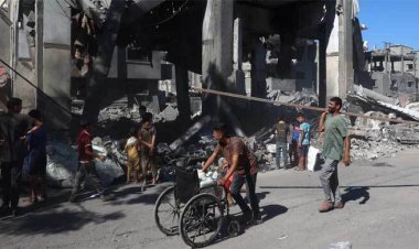  গাজায় বোমা হামলা অব্যাহত, প্রাণ হারিয়েছে আরও ৫২ জন