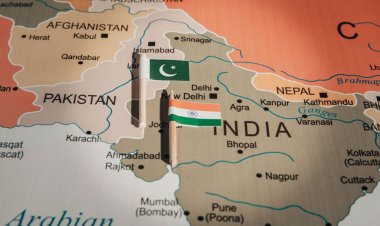 ভারতের সঙ্গে স্থল-আকাশ সীমান্ত বন্ধের ঘোষণা দিল পাকিস্তান