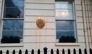 লন্ডনে পাকিস্তান দূতাবাসে ভারতীয়দের হামলা