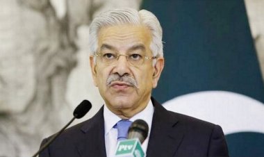 দেশবাসীকে ‘মানসিকভাবে প্রস্তুত’ থাকতে বললেন পাকিস্তানের প্রতিরক্ষামন্ত্রী