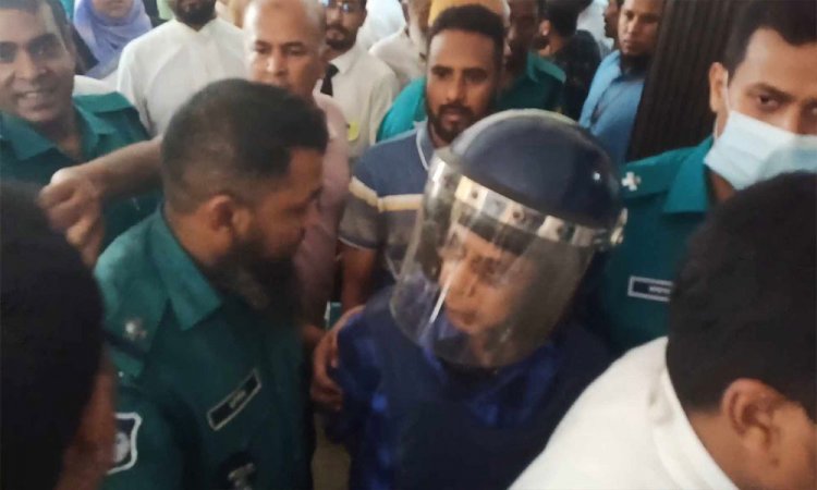 হত্যা মামলায় গ্রেপ্তার দেখানো হলো সাবেক আইজিপি শহীদুল হককে