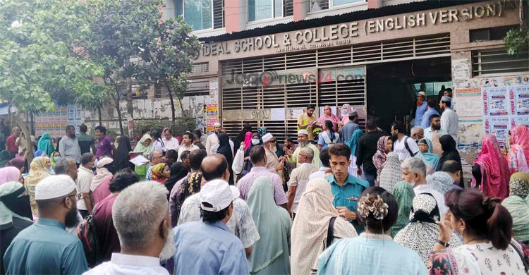 ভিন্ন পরিবেশে শুরু এসএসসি পরীক্ষা, আশাবাদী অভিভাবকরা