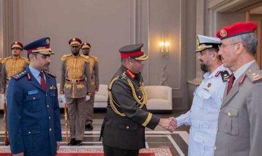 কাতার সফর শেষে দেশে ফিরলেন সেনাবাহিনী প্রধান