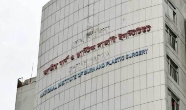  গ্যাস লিকেজ থেকে বিস্ফোরণ মোহাম্মদপুরে একই পরিবারের তিনজন দগ্ধ