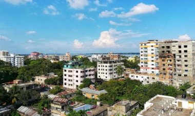 কলাম ছাড়াই ইটের গাঁথুনির ওপর তৈরি করা হচ্ছে বহুতল ভবন