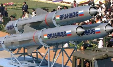 ভারতের ‘ব্রহ্মস’ ক্ষেপণাস্ত্রঘাঁটিতে পাকিস্তানের পাল্টা হামলার দাবি
