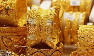 দেশের বাজারে আরো কমল সোনার দাম