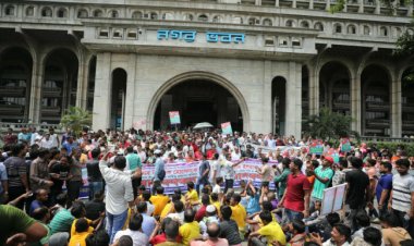 ইশরাক সমর্থকদের অবস্থানে নগর ভবন অবরুদ্ধ