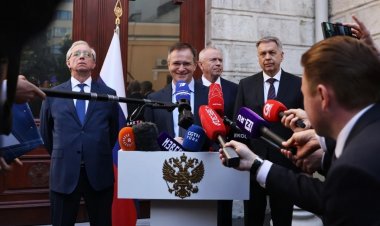 মুখোমুখি আলোচনায় রাশিয়া-ইউক্রেন তীব্র মতপার্থক্য