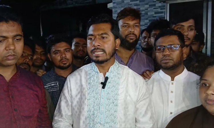 যে কারণে মধ্যরাতে স্বরাষ্ট্র উপদেষ্টার বাসভবনে নুরুল হক