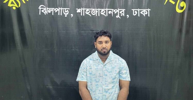 র্যাব পরিচয়ে যাত্রীবাহী বাসে ডাকাতি, প্রধান আসামি গ্রেফতার